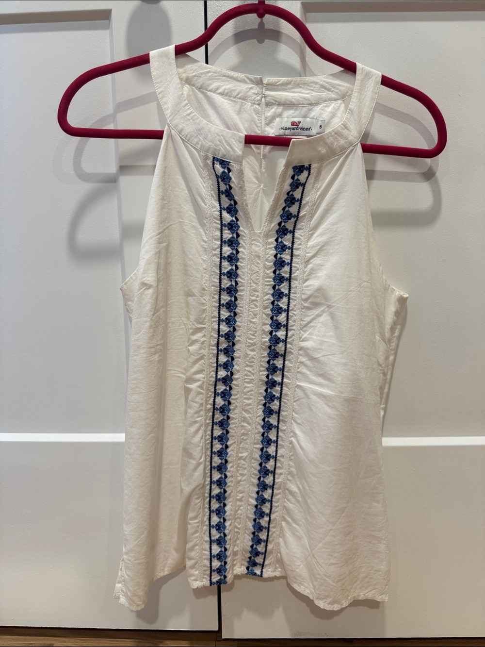 Vineyard Vines White Halter top with Navy Embroidered Trim size 6
